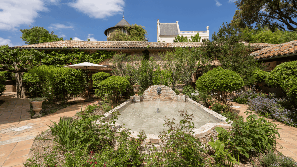 Gîte de château - Château Hermitage de Combas